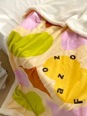 Irregular Color Blocked Lambswool Blanket Irregular Color Blocked Lambswool Blanket