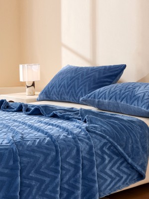 3D Textured Milk Fleece Blanket