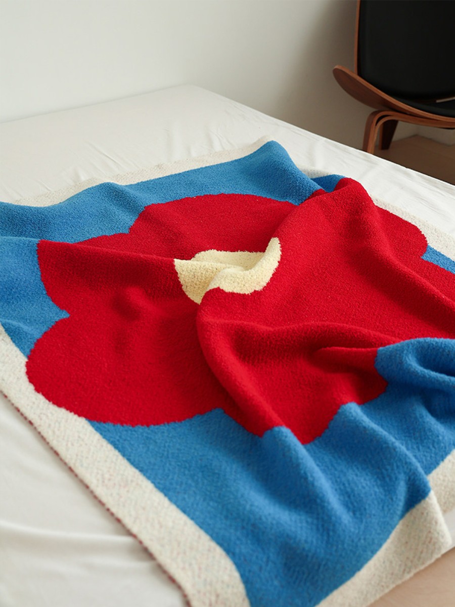 Big Hibiscus Half Fleece Blanket