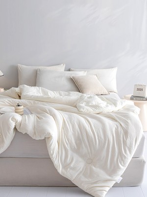 Lightweight and Skin Friendly Cotton Quilt