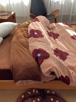 Floral Print Plush Duvet Cover