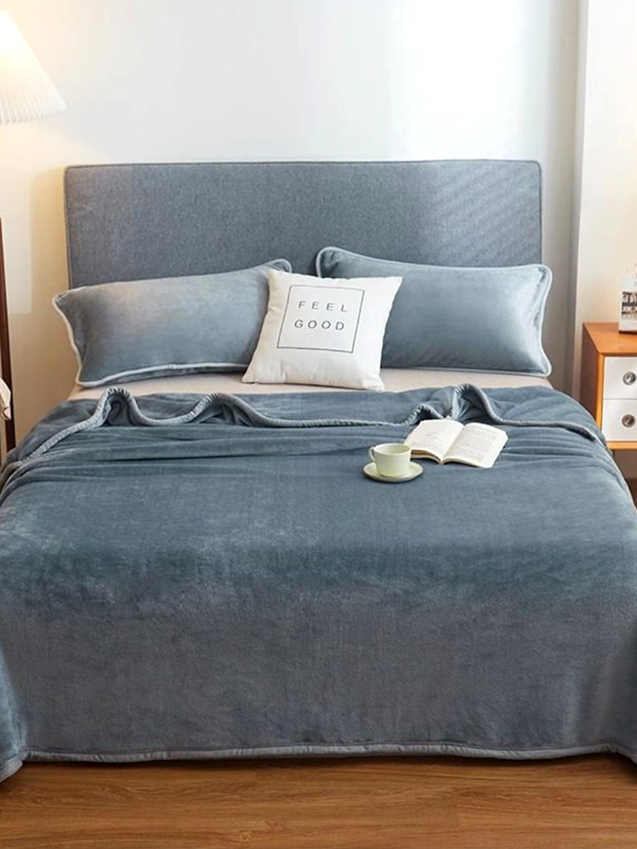 Blue Thickened Milk Fleece Bed Sheet