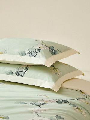 White Rose Print Bedding Set 