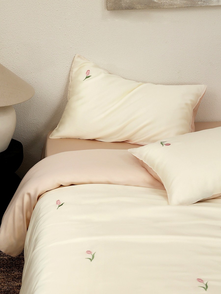 Tulip Embroidered Bedding Set