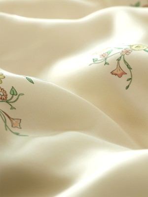 Delicate and Soft Four Piece Bedding Set