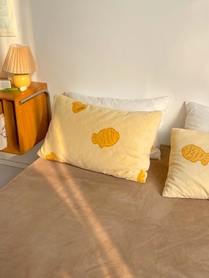 Taiyaki Fleece Pillowcase
